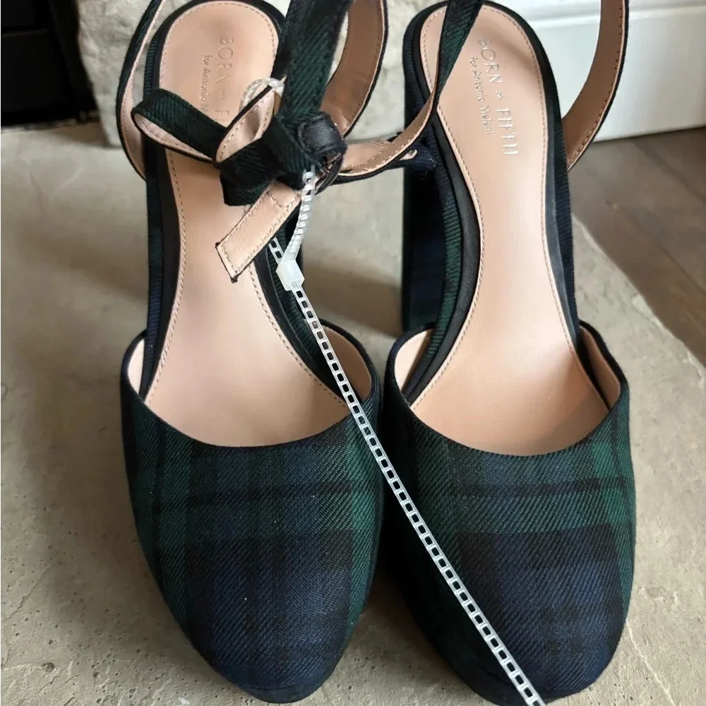 NWT Antonio Melani x Born on FifthTartan Plaid Closed Toe Platform heels, 6.5 - Picture 9 of 9